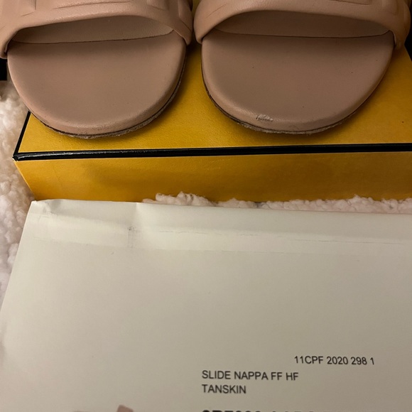 Fendi debossed-logo slide sandals- size- 39 sold out everywhere - Picture 7 of 14